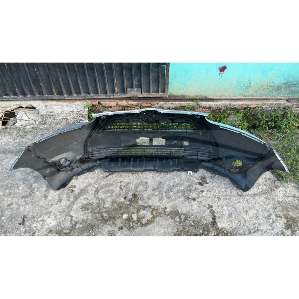 Bumper depan Toyota Sienta Type G Original fullset View 3