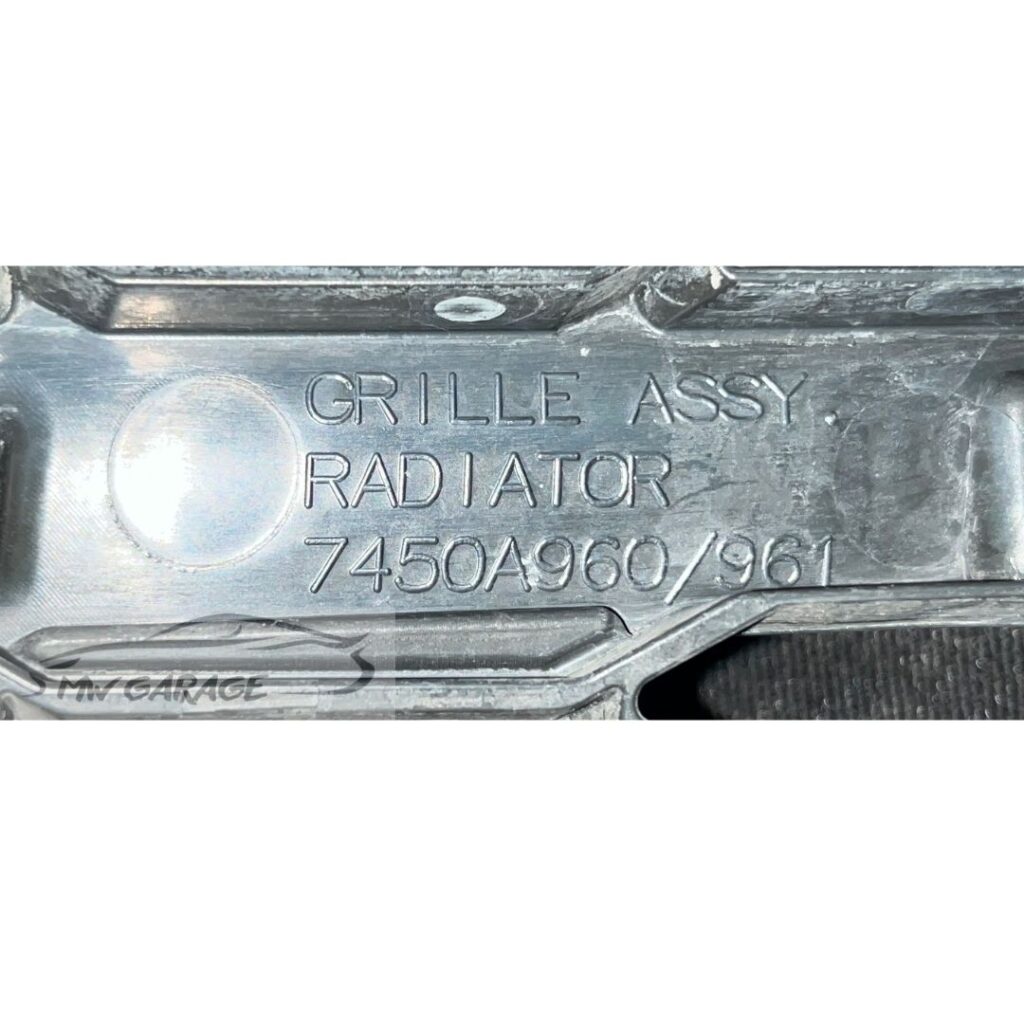 Grill Mitsubishi Pajero all new 2016 2017 2018 2019 2020 Original View 4