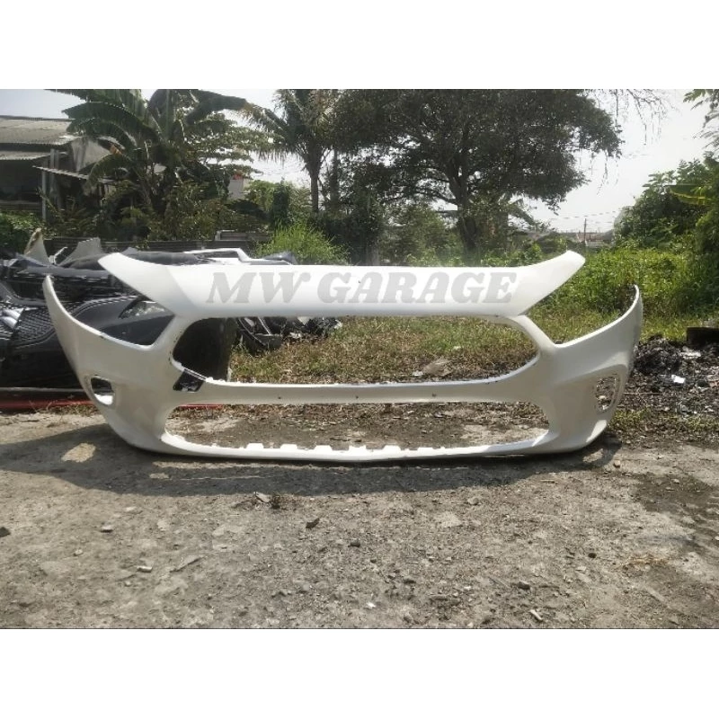 Bumper depan Mercedes A Class W177 Original 2015 2016 2017 View 2
